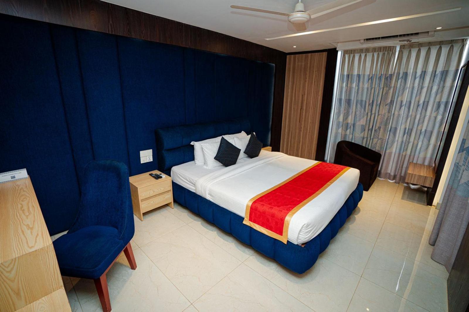 Royal Raj Hotel Раджшахи Экстерьер фото